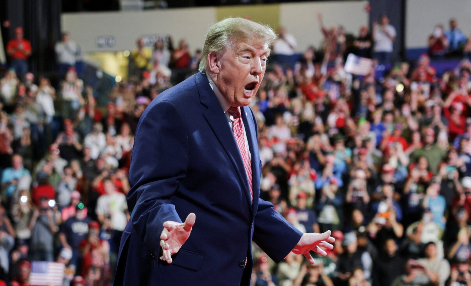 Trump importa o caos na França para a campanha americana