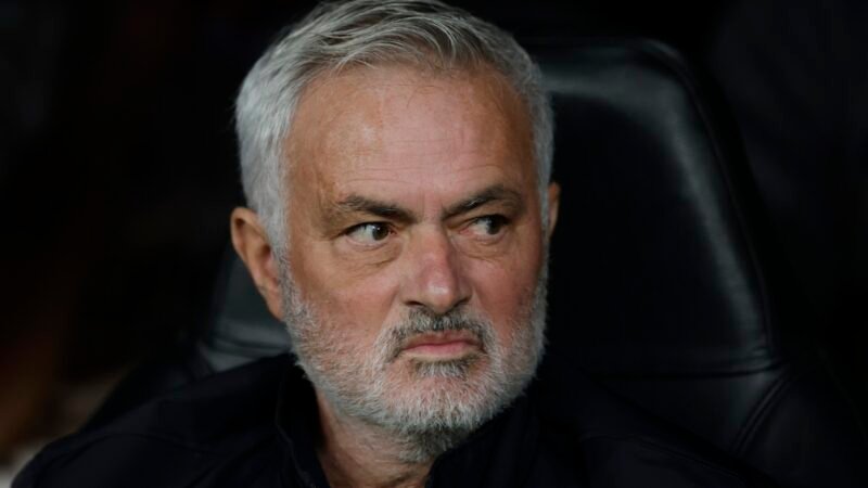 Mourinho brinca com sorte do novo visual da barba antes do El Clásico: “Nada supersticioso”