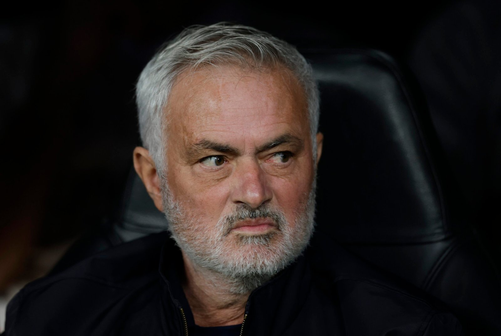 Mourinho brinca com sorte do novo visual da barba antes do El Clásico: “Nada supersticioso”