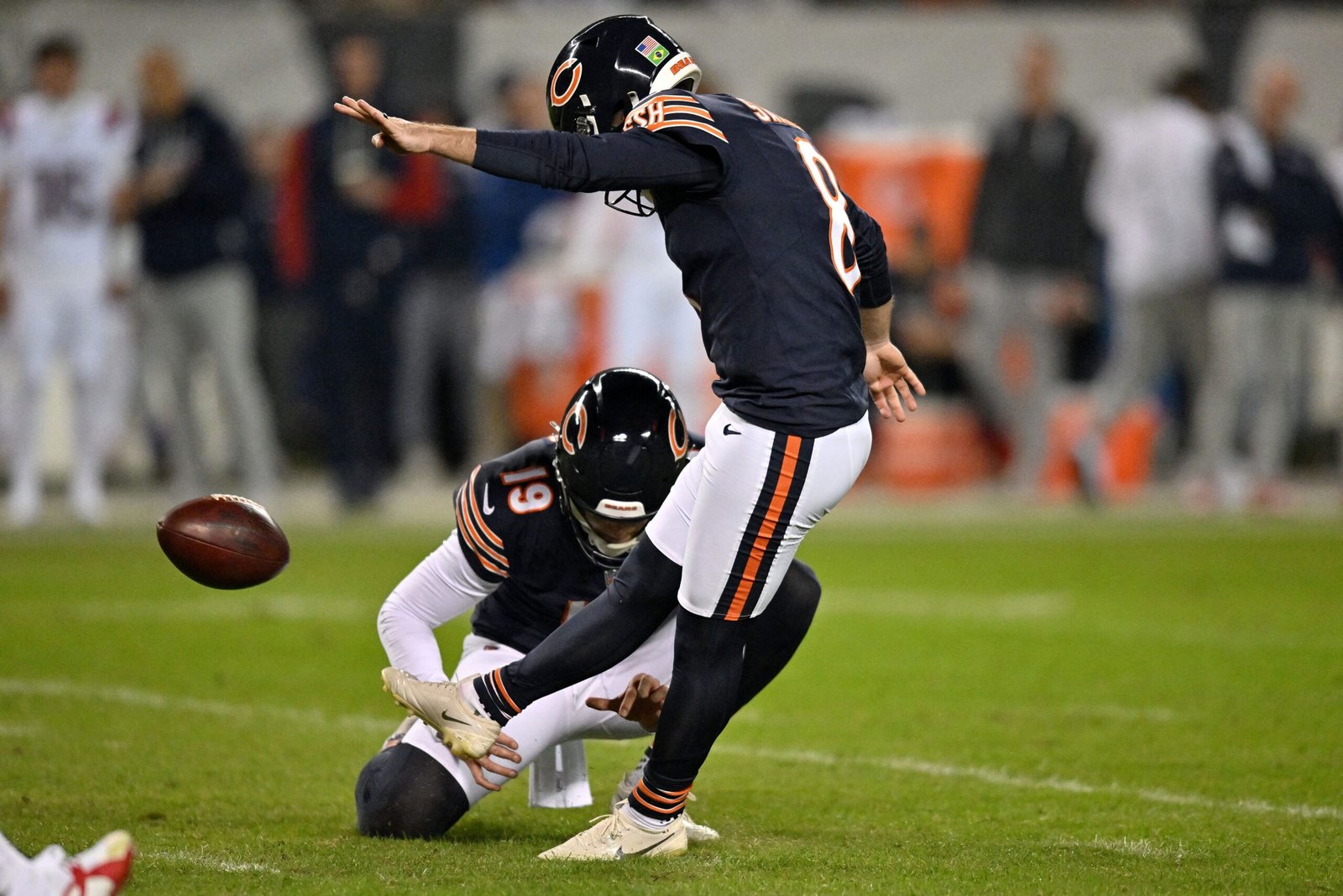 Cairo Santos quebra recorde pessoal e sela vitória dos Bears sobre os Patriots