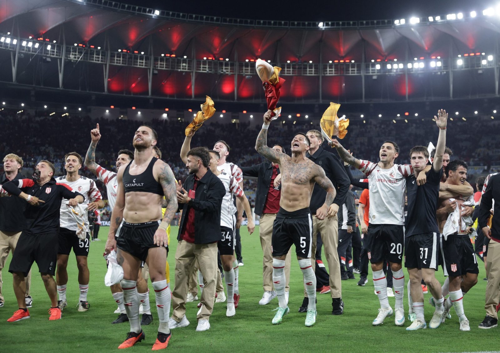 Verón valoriza classificação do Estudiantes sobre o Flamengo: “O peso da história joga”