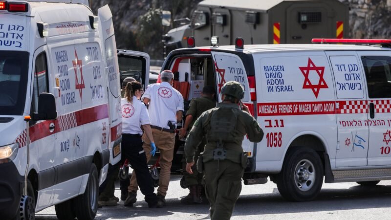 Israel diz que frustrou ‘ataque terrorista’ na Cisjordânia; tropas matam 2 suspeitos, e 5 israelenses ficam feridos