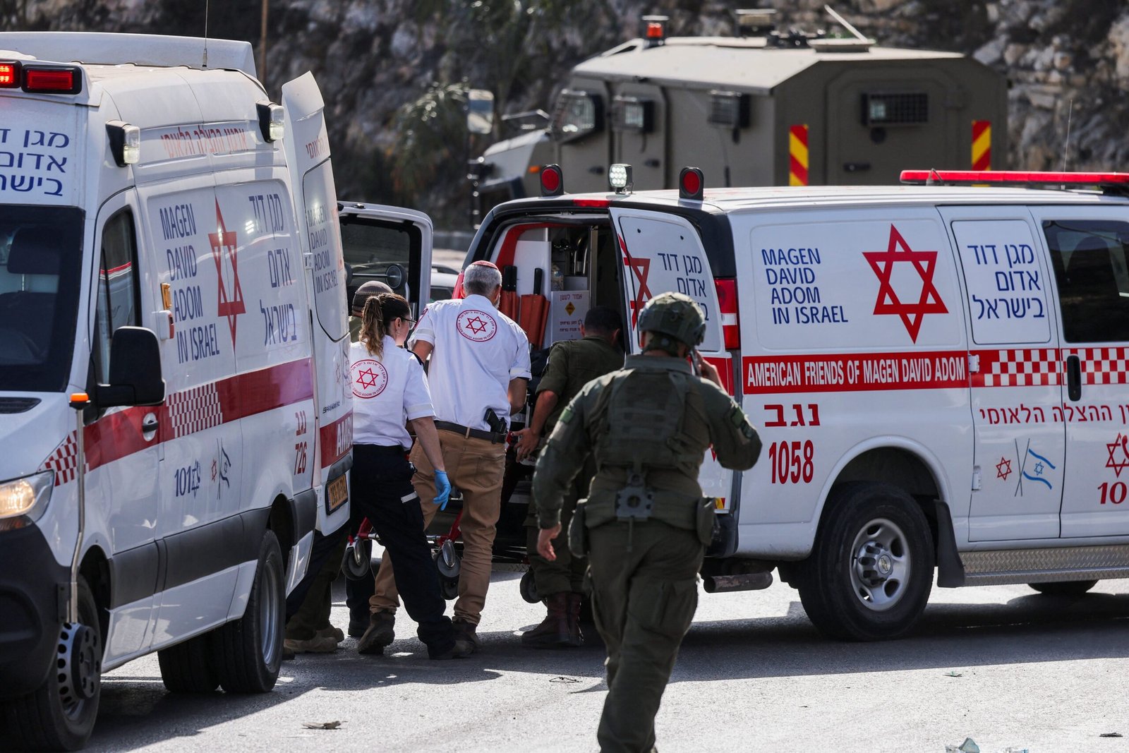 Israel diz que frustrou ‘ataque terrorista’ na Cisjordânia; tropas matam 2 suspeitos, e 5 israelenses ficam feridos