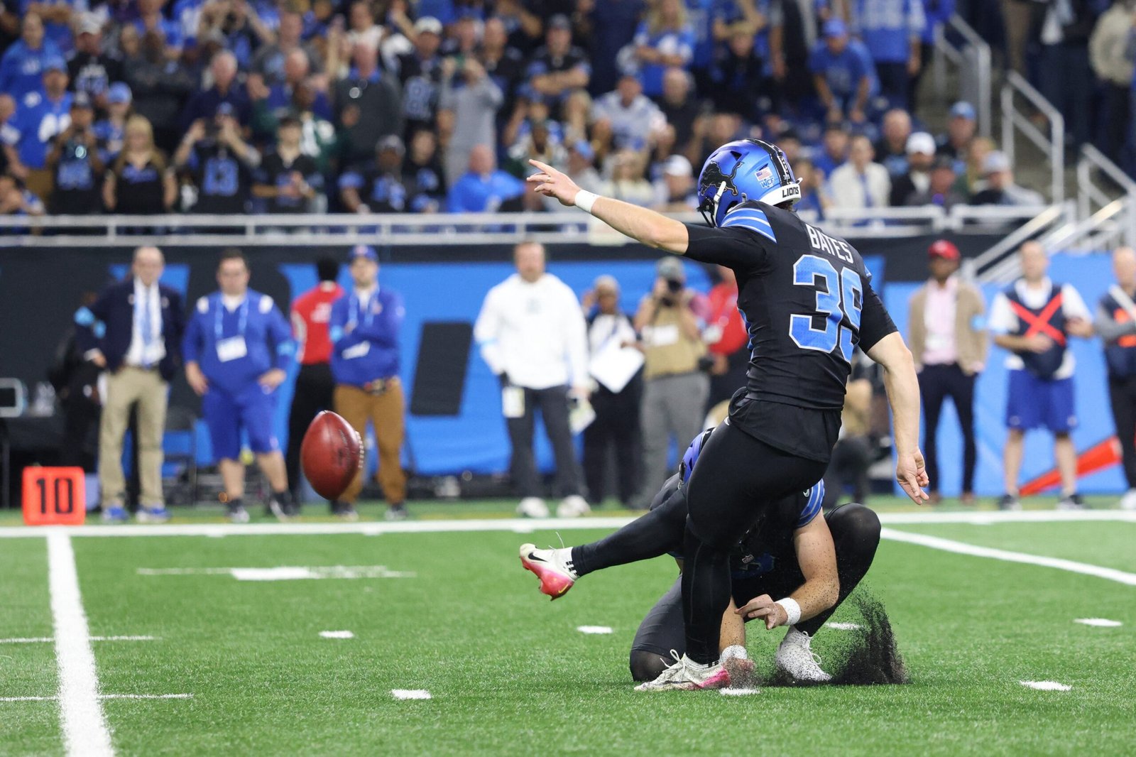 Detroit Lions vencem Packers com chute no último segundo e embolam divisão