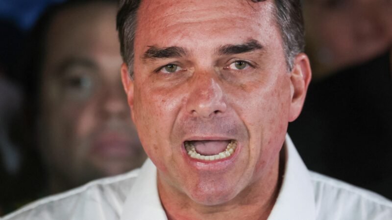 Governo Trump dará visto para Flávio Bolsonaro e permitirá entrada dele nos EUA