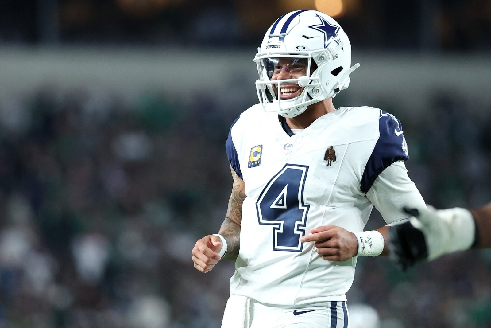 Cowboys reagem, vencem clássico divisional e afundam Eagles na NFL