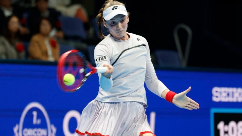Elena Rybakina vence compatriota e assegura liderança do ranking mundial