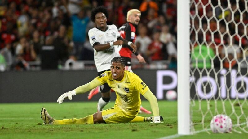 Arrascaeta diz que virada do Flamengo foi resposta à eliminação na Libertadores: “Tínhamos que fazer mais”