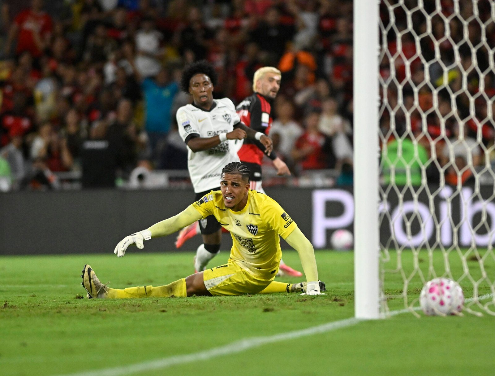 Arrascaeta diz que virada do Flamengo foi resposta à eliminação na Libertadores: “Tínhamos que fazer mais”