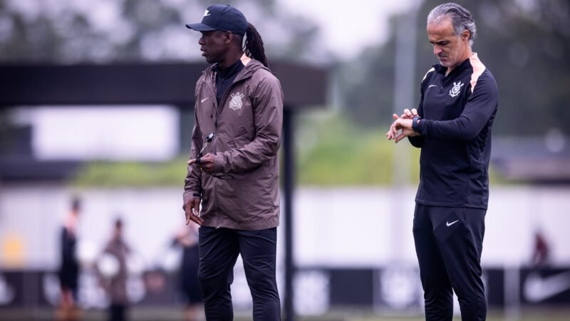 Corinthians tem cinco desfalques em treino de preparação para jogo contra o Vasco