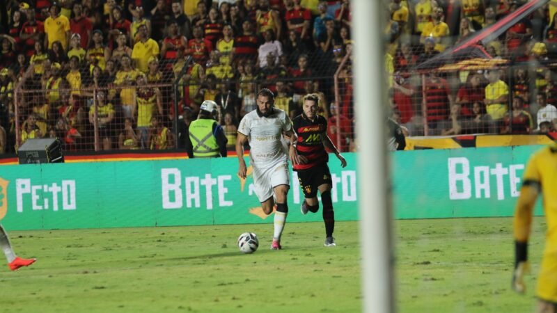 Em seis jogos, técnico do Criciúma não repetiu nenhuma vez o time