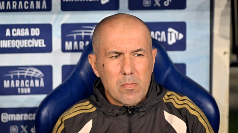 Leonardo Jardim analisa vitória do Flamengo sobre o Atlético-MG