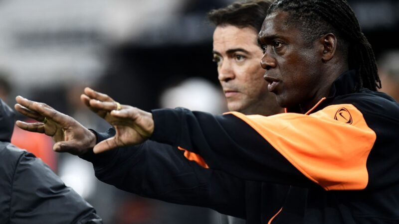 Seedorf escolhe música-tema do Chicago Bulls para a entrada do Corinthians em campo; entenda