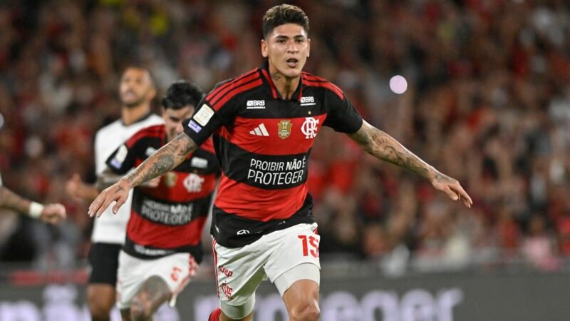 Flamengo garante vaga na Libertadores de 2027 após vitória sobre o Atlético-MG