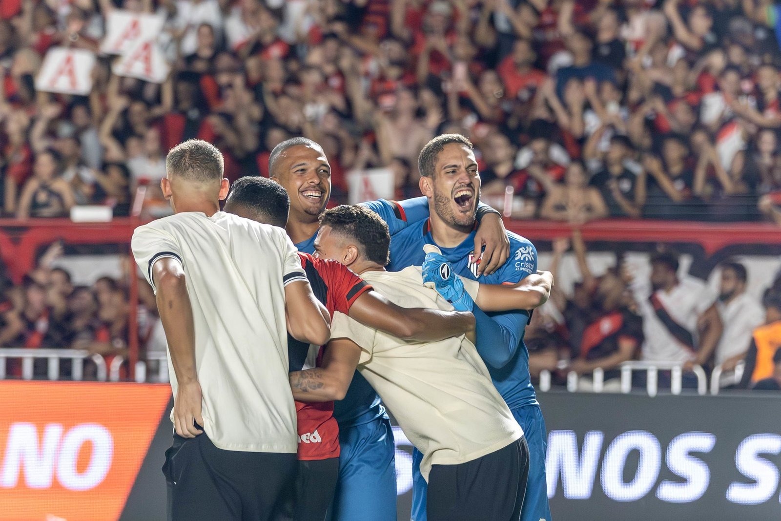 Baú do Esporte: relembre “defesa do acesso” de Ronaldo para o Atlético-GO em 2023