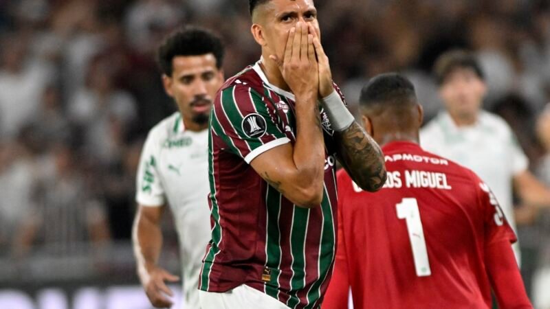 Marcão sofre com desfalques e terá que repensar defesa do Fluminense