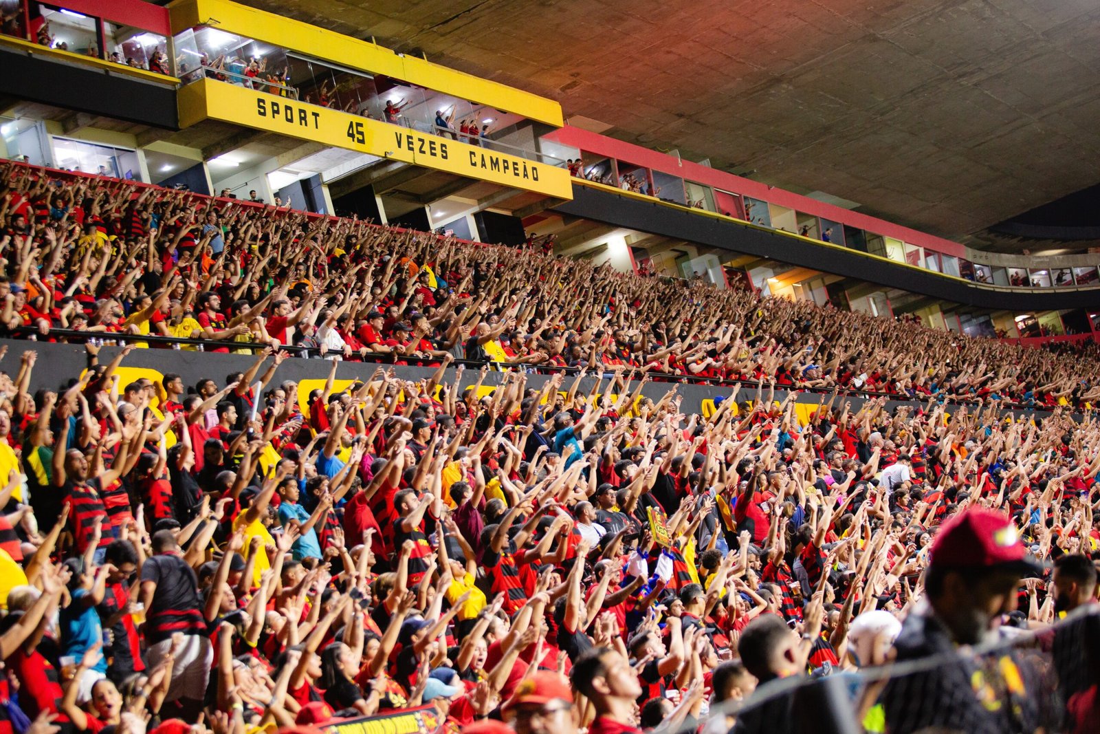 Sport consegue efeito suspensivo e terá torcida na Ilha em jogo contra o Fortaleza
