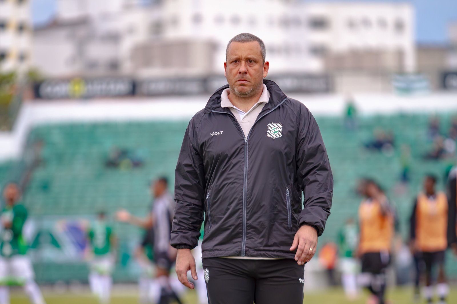 Brusque negocia a contratação do técnico Raul Cabral, do Figueirense