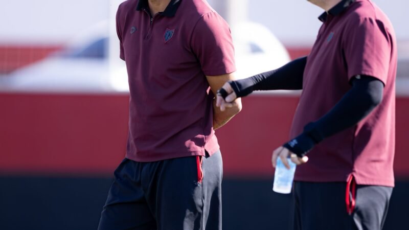 Junior Barreto volta à zaga, mas Atlético-GO perde dupla de volantes para jogo contra o Fortaleza