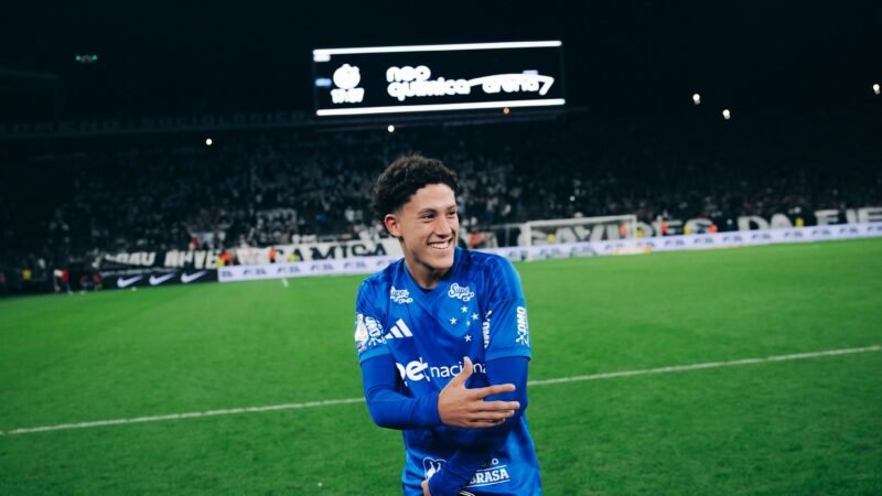 Artur Jorge detalha como monitora a base do Cruzeiro e explica motivo para mudar técnico do Sub-20
