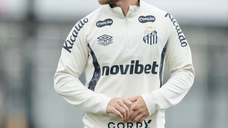 Arthur deve reforçar Santos contra o Bragantino; Escobar é dúvida