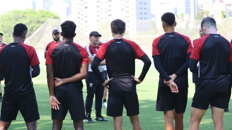 Tencati revela trabalho emocional no Botafogo-SP para reação na Série B: “Futebol precisa de paz”