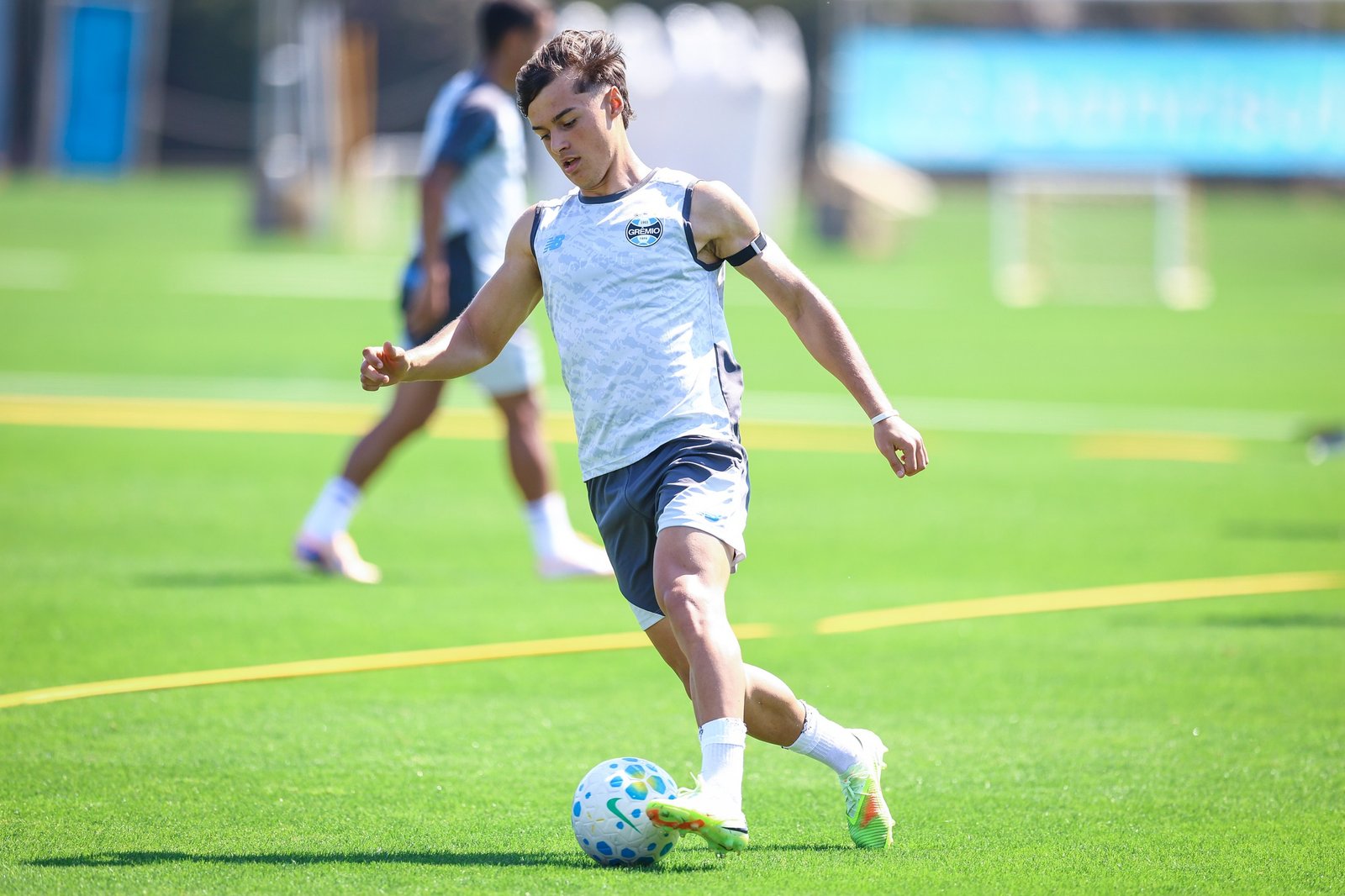 Renato usará Gre-Nal sub-20 para dar minutos e testar jovens do Grêmio