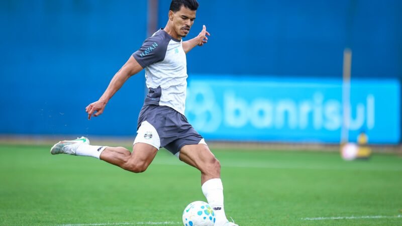Grêmio finaliza preparação para jogo-treino, e Renato testa nova formação