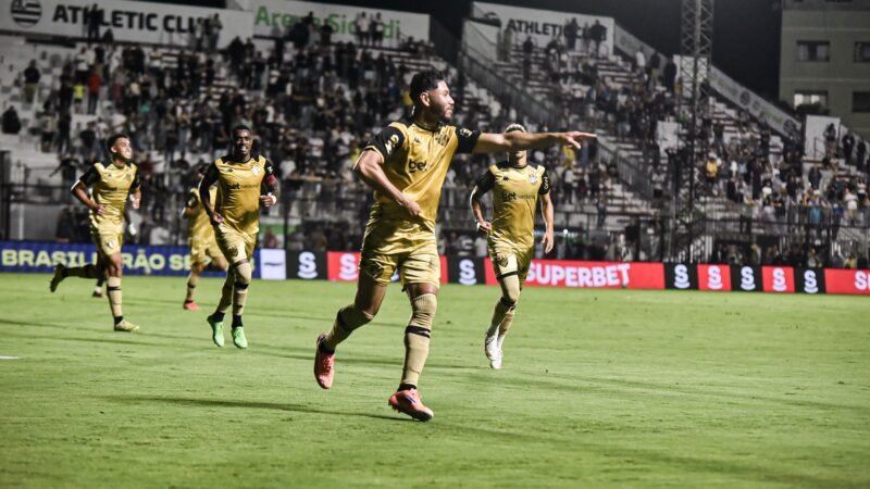 Neto Pessoa aproveita chances no Sport e ganha vaga de titular com poder de decisão