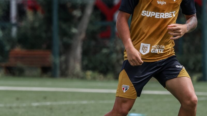 Escalação do São Paulo: Dorival ensaia mudanças e testa Pedro Ferreira na vaga de Luciano