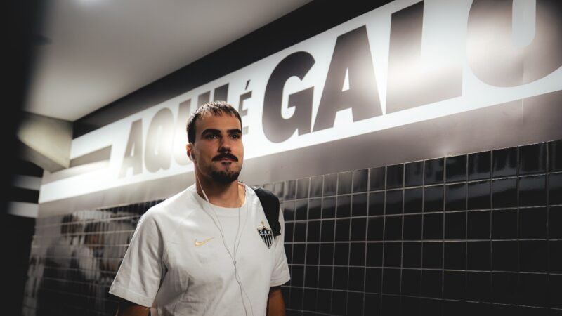 Meia do Atlético-MG comenta futuro em reta final de contrato