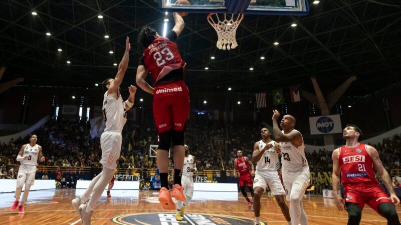 Franca vence Mogi de virada e ganha sobrevida na final do Paulista de basquete