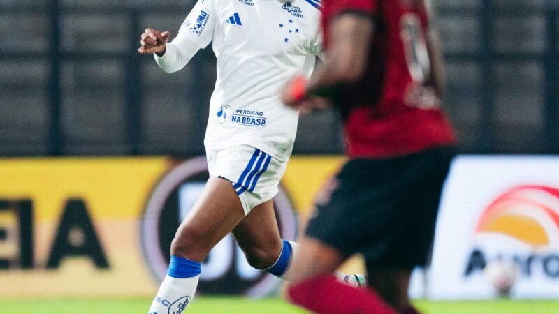 Bolas paradas e recomposições débeis tiram Cruzeiro da zona da Libertadores