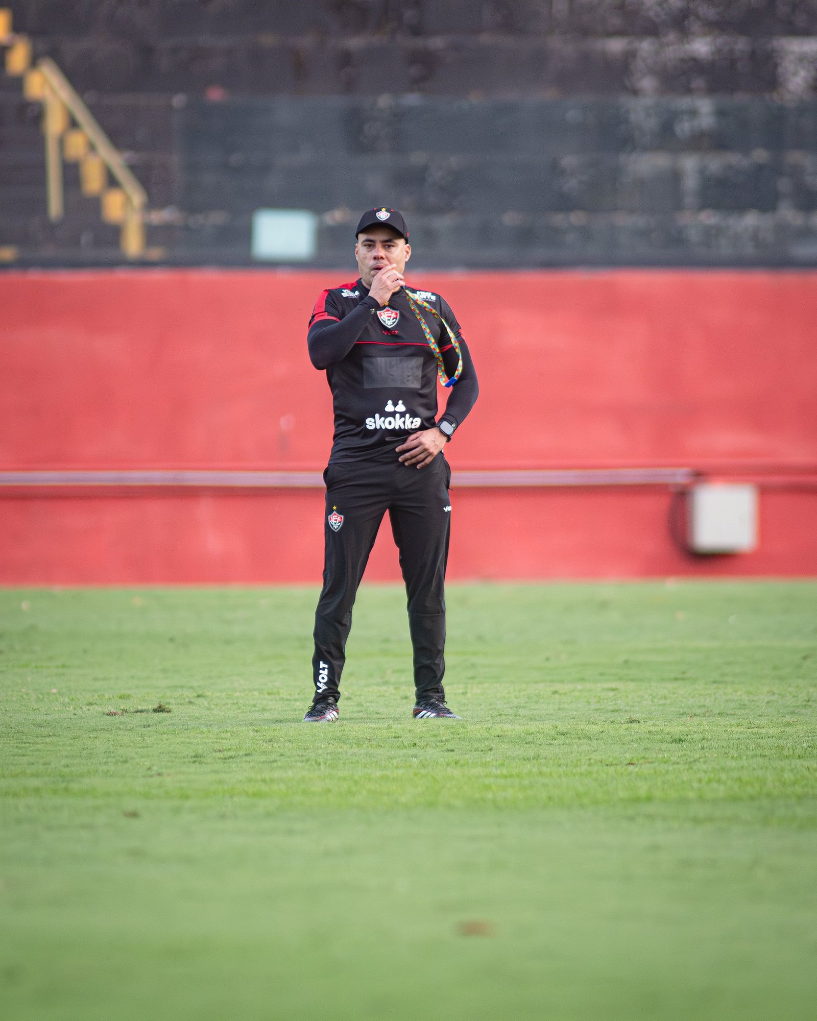 Escalação do Vitória contra o Athletico-PR: veja time provável, dúvidas e desfalques após treino