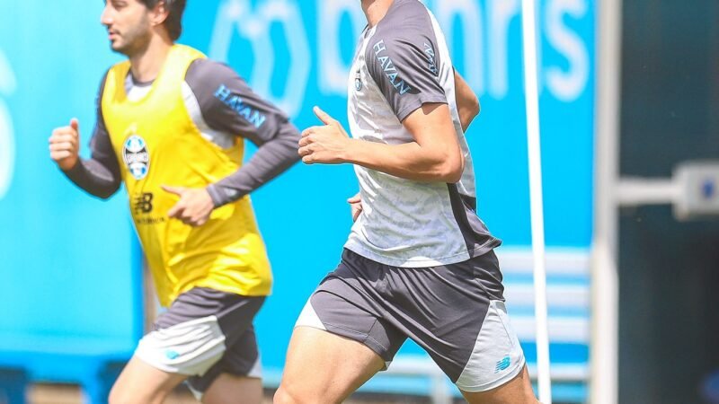 Escalação do Grêmio: Renato pode montar time com três zagueiros contra o Cruzeiro