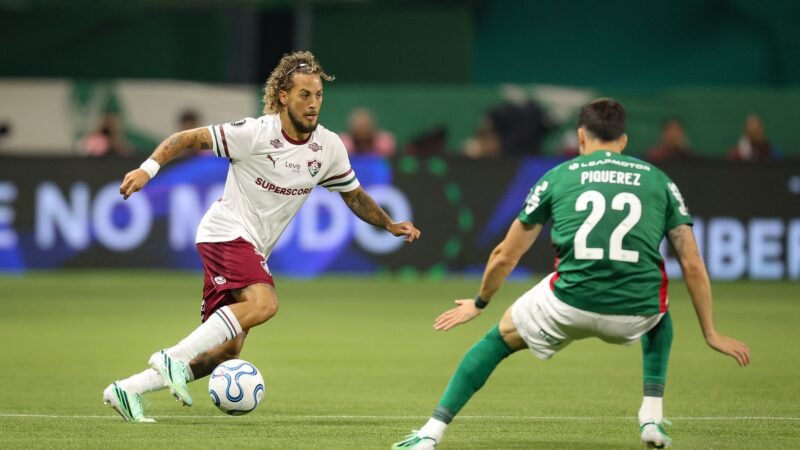 Guga alcança ano com mais jogos pelo Fluminense e se salva em instabilidade