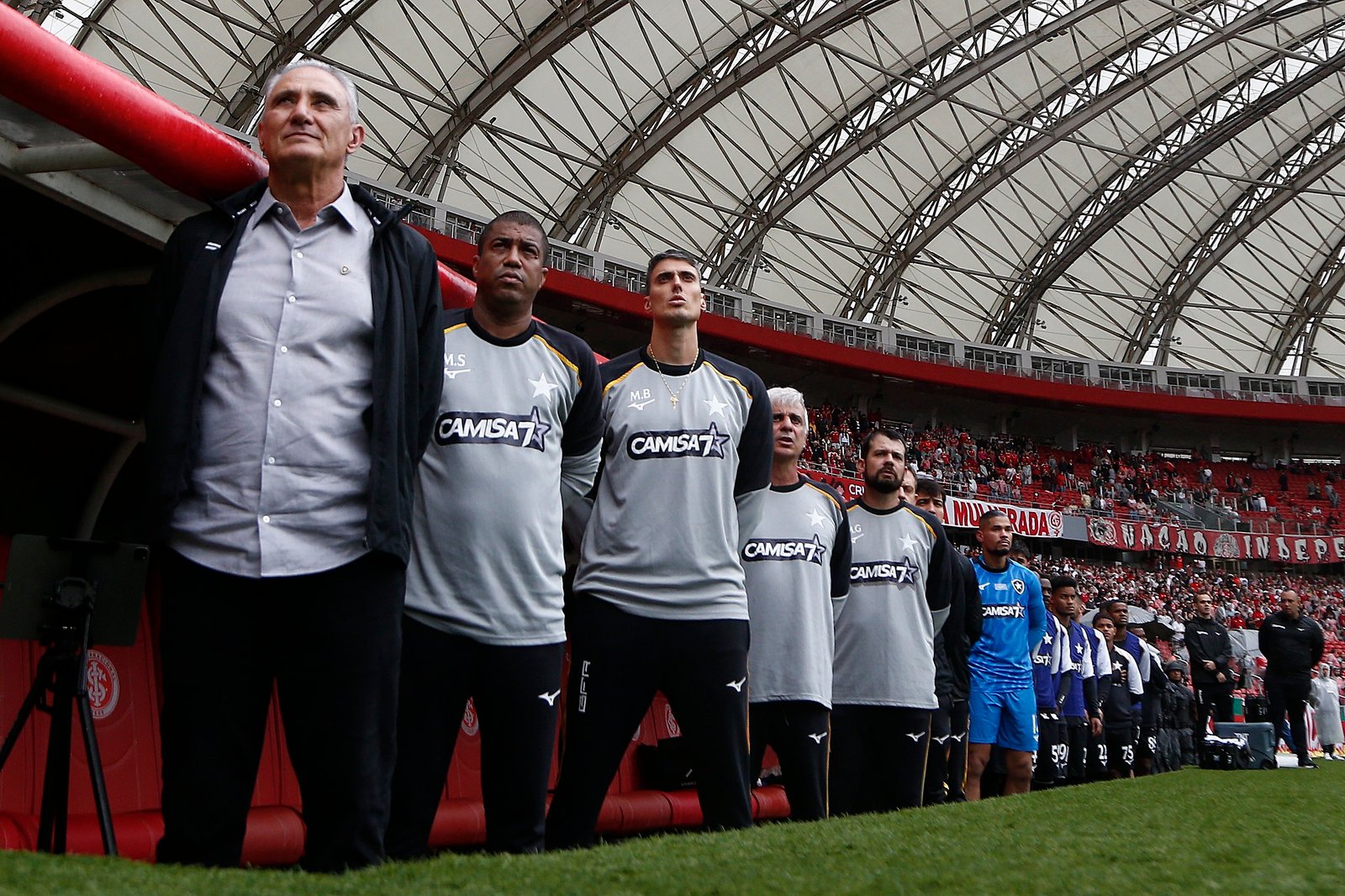 Tite se iguala a Tiago Nunes e tem pior aproveitamento no início de trabalho no Botafogo; veja números da SAF