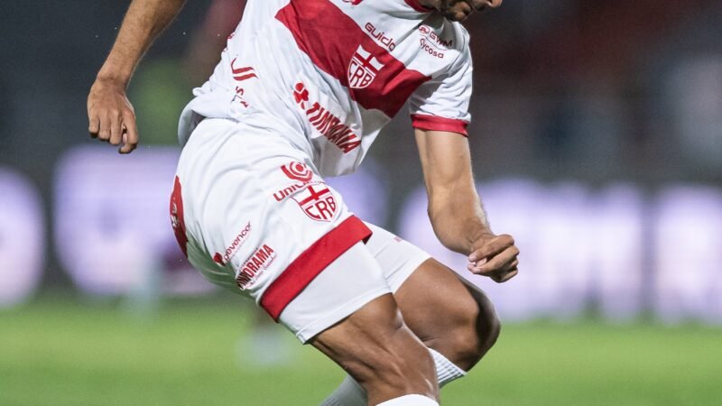 João Neto comemora chance como titular do CRB e projeta duelo contra o Goiás