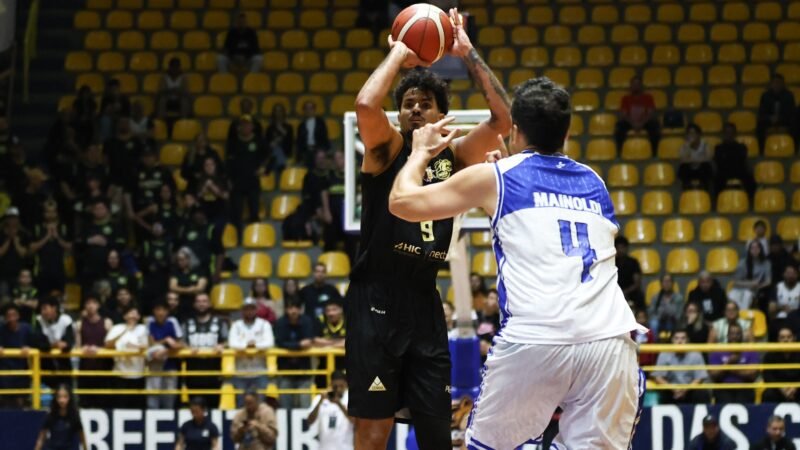 Mogi domina Jorge Guzmán na estreia nas quartas de final da Liga Sul-Americana de Basquete