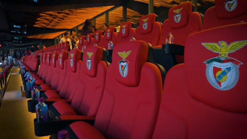 Benfica inaugura camarote de luxo com lugares a R$ 70 mil por temporada; veja fotos