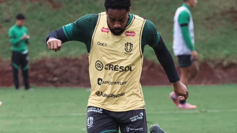 Maringá fica sem o capitão para jogo decisivo do acesso à Série B; veja opções