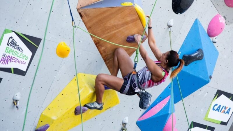 Lívea Pereira disputa etapa do Mundial de paraescalada na Coreia do Sul