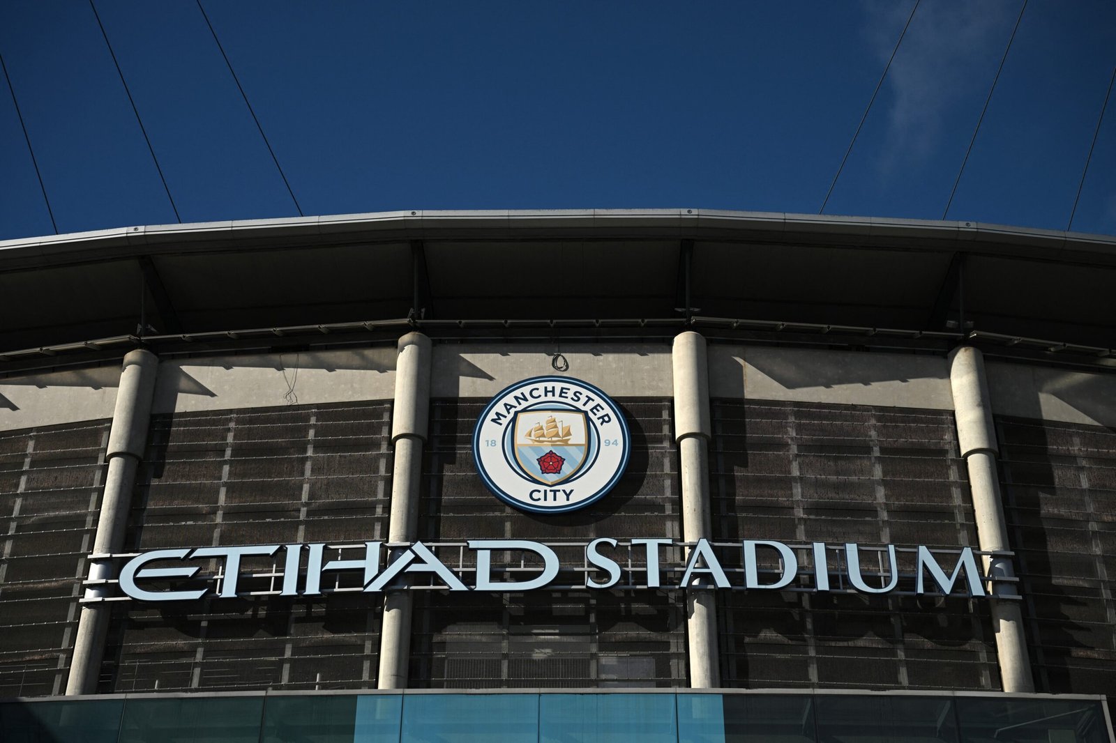 Emirados Árabes ameaçam reduzir investimentos no Reino Unido em caso de punição grave ao Manchester City