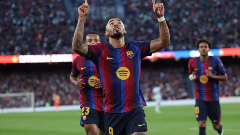 Flick se diz “muito feliz” com Gabriel Jesus no Barcelona: “Foi uma pequena surpresa”