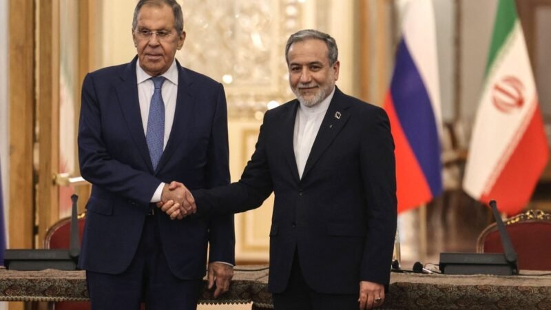 Irã e Rússia nunca trabalharam tão próximos, diz chanceler iraniano