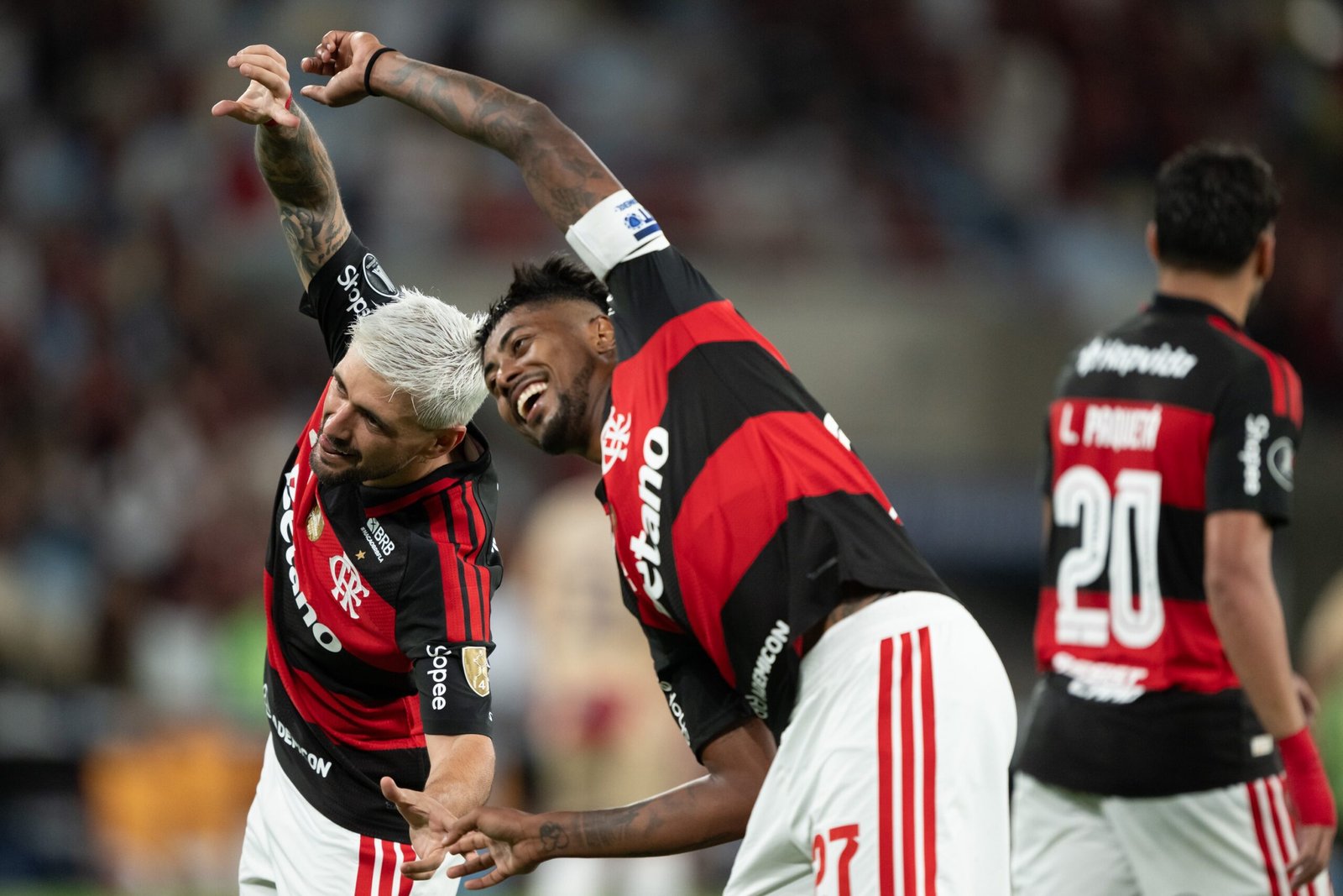 Ídolos do Flamengo, Bruno Henrique e Arrascaeta tentam nova marca histórica na Libertadores