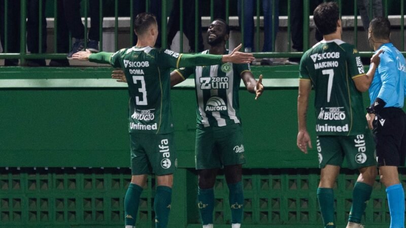 Análise: Chapecoense reage após goleadas e derrotas seguidas na Série A
