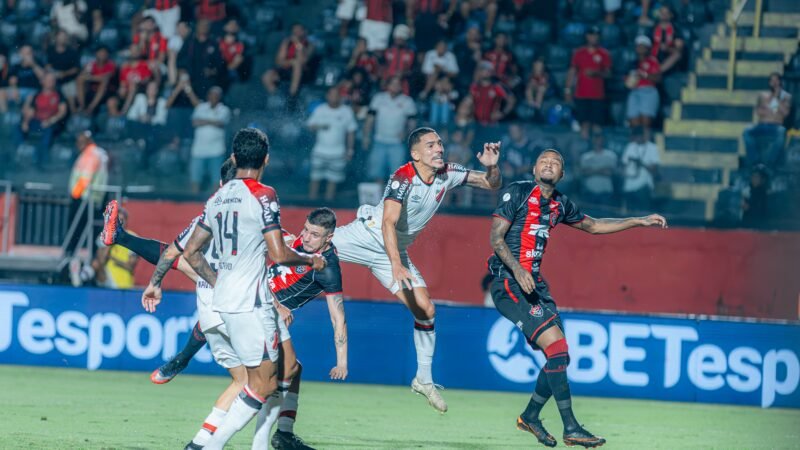 Vitória x Athletico: por que o resultado no Barradão vai além dos três pontos? Assista