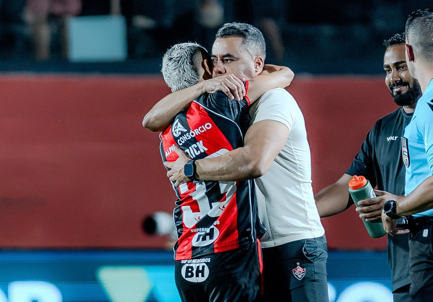 Erick reencontra protagonismo no Vitória e faz Série A com melhores números da carreira