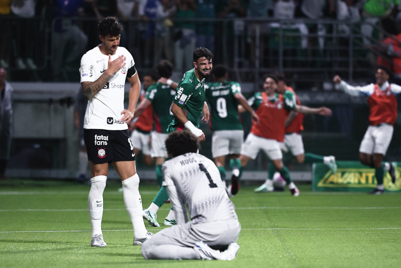 Análise: Palmeiras une vontade e técnica, domina maior rival e chega em alta na Libertadores